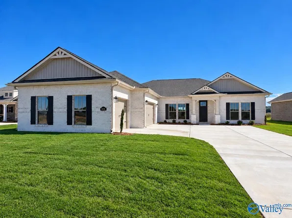 1115 Maplehurst St, Decatur, AL 35603