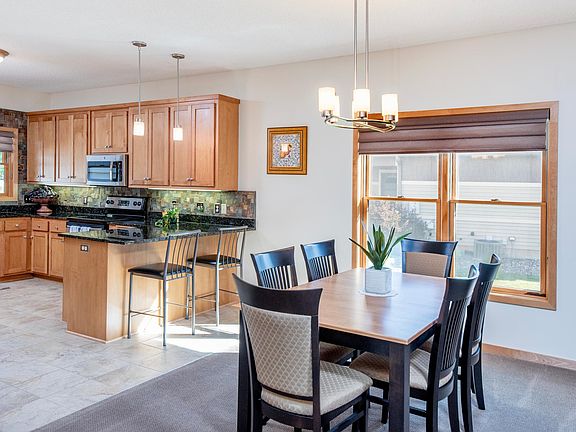 4th image of 1161 Lakemoor Dr