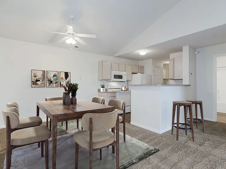 One Bedroom - 1 Bed / 1 Bath - 886 Sq.Ft.