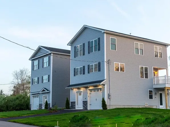 15 Spadina Ave, Warwick, RI 02889