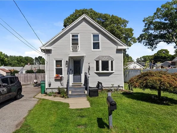 62 Milton Rd, Warwick, RI 02888
