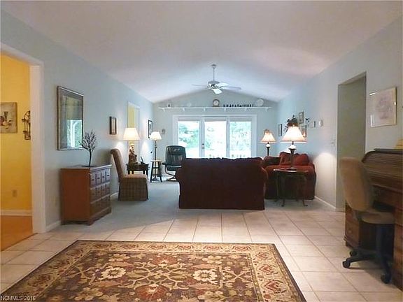 5th image of 2665 Middleton Cir