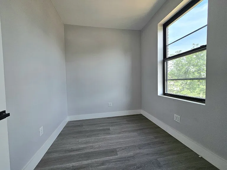 226 Roseville Ave #SA5 — Photo 8