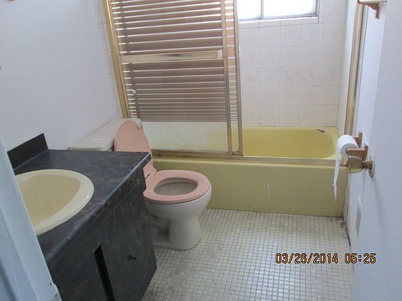 3rd image of 122 E Brandis Ave