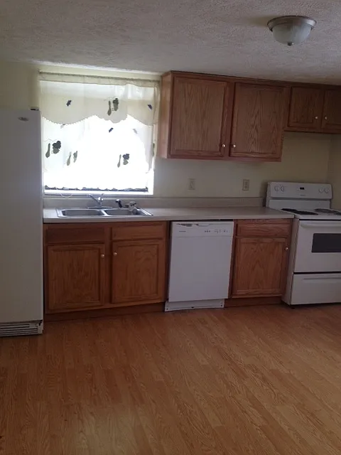 38 North Plains Road - Single House — Photo 1