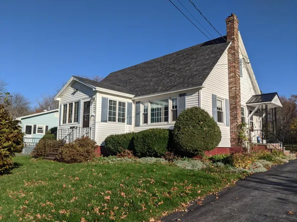 364 Main St, Bradley, ME 04411
