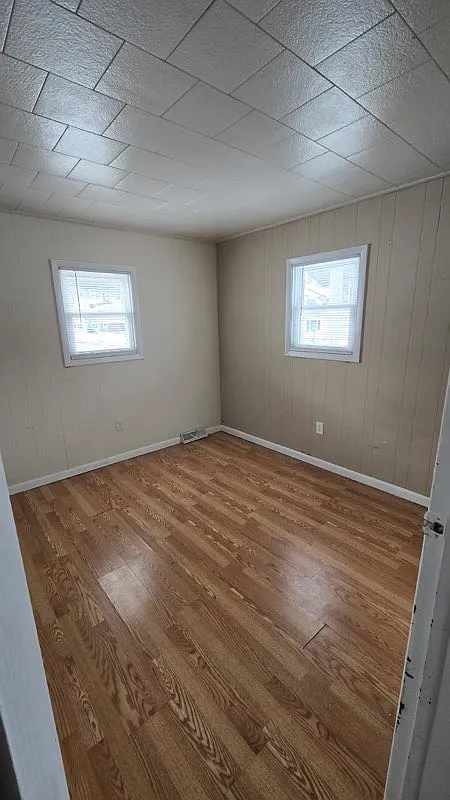 1 bed, 700 sqft, $1,300 — Photo 4