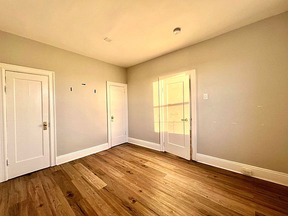 5th image of 3139 Kennedy Blvd #403