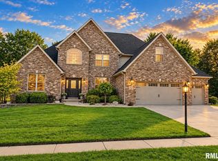 1825 Autumn Rdg, Washington, IL 61571