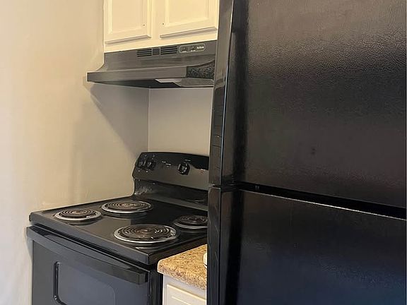 4th image of 3821 S Jefferson Ave APT 10