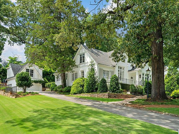 5th image of 124 Windsor Dr