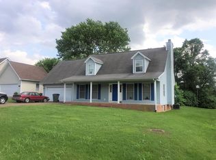 317 Creek View Dr, Hopkinsville, KY 42240