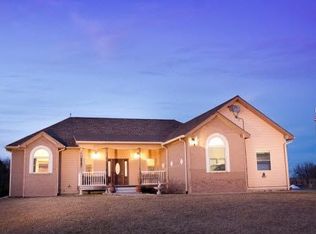 3765 Windmill Run Dr, Wamego, KS 66547