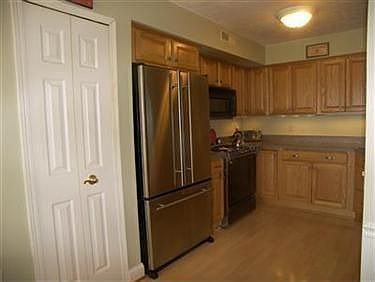 3rd image of 410 Tollis Pkwy