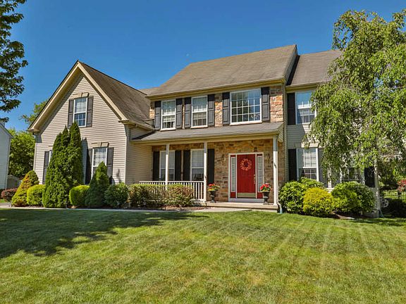 2nd image of 2338 Katie Ct