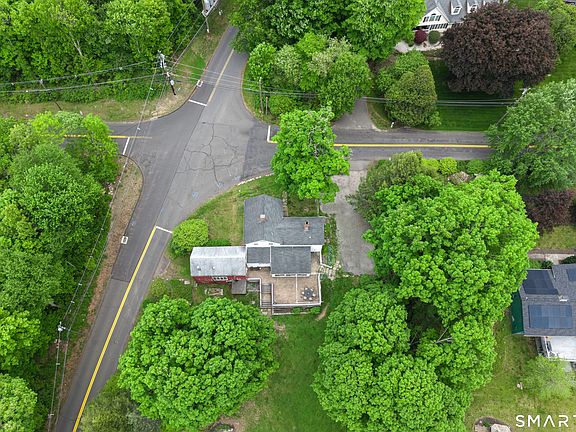 4th image of 635 Northfield Road