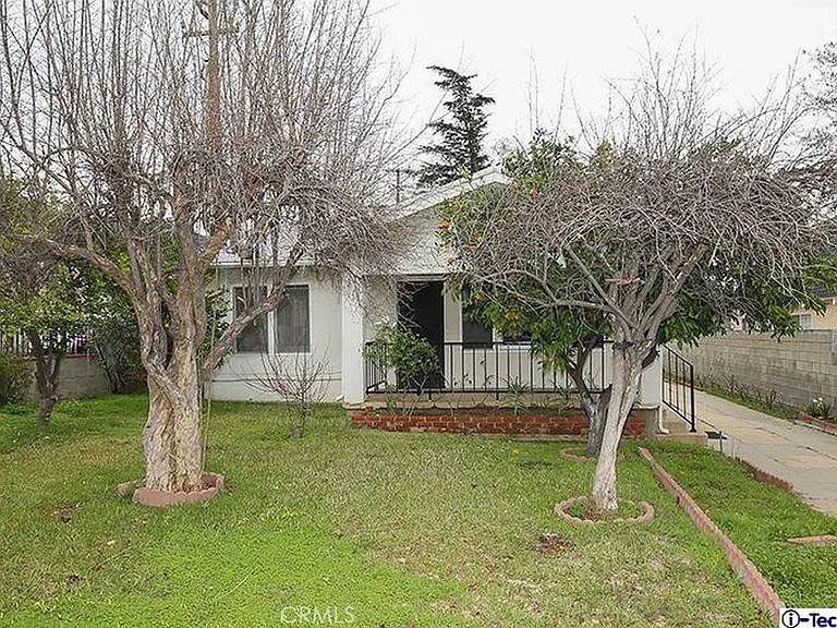 621 Price Dr — Photo 11