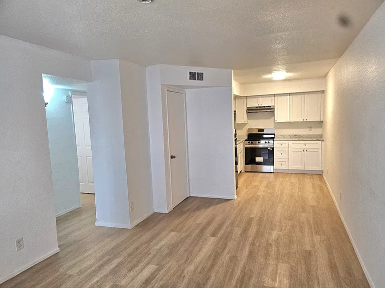 510 E Hatcher Rd #201 — Photo 1