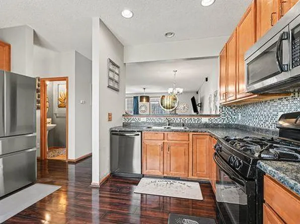 4360 Bulrush Blvd, Shakopee, MN 55379