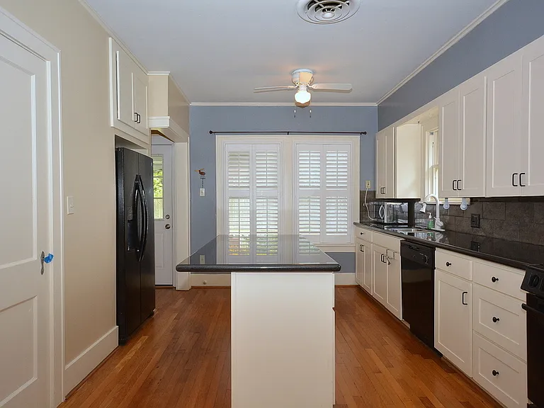 3027 Amherst St — Photo 14