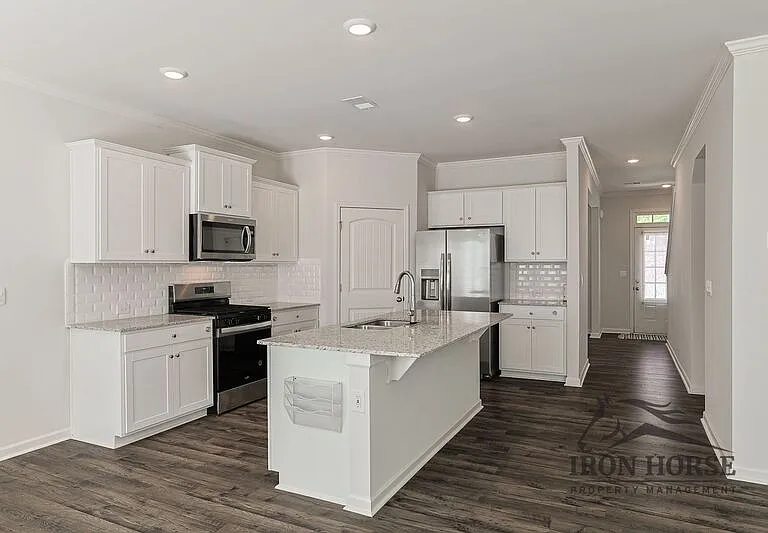835 Baker View Ln — Photo 9