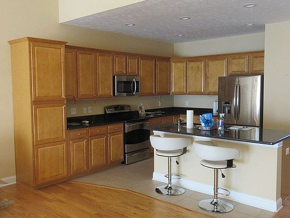 4th image of 414 Creekside Dr