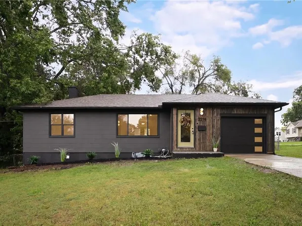 2214 NE 37th Ter, Kansas City, MO 64116