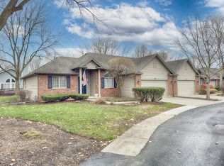 299 Presidential Ln, Elgin, IL 60123