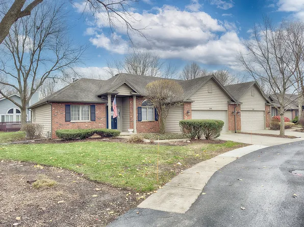 299 Presidential Ln, Elgin, IL 60123