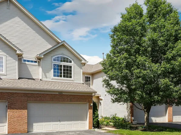 444 Jamestown Ct, Aurora, IL 60502