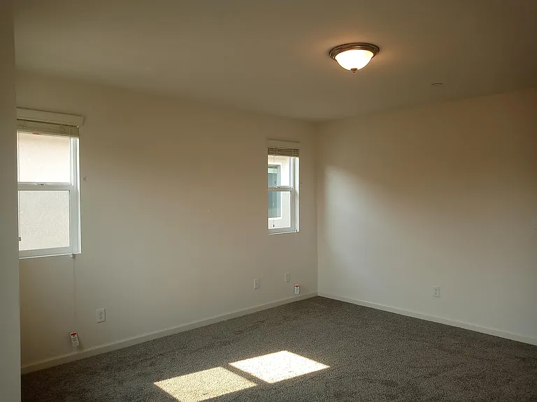 1945 Kelly Ln — Photo 13