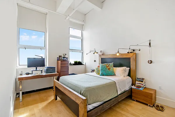 Rented by R New York | media 17