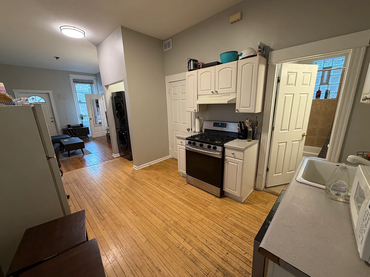 2 bed, 800 sqft, $1,150 — Photo 4