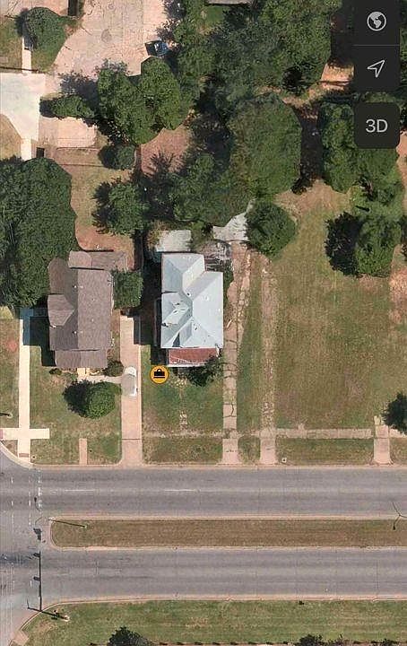 1st image of 205 NE 13th St #35