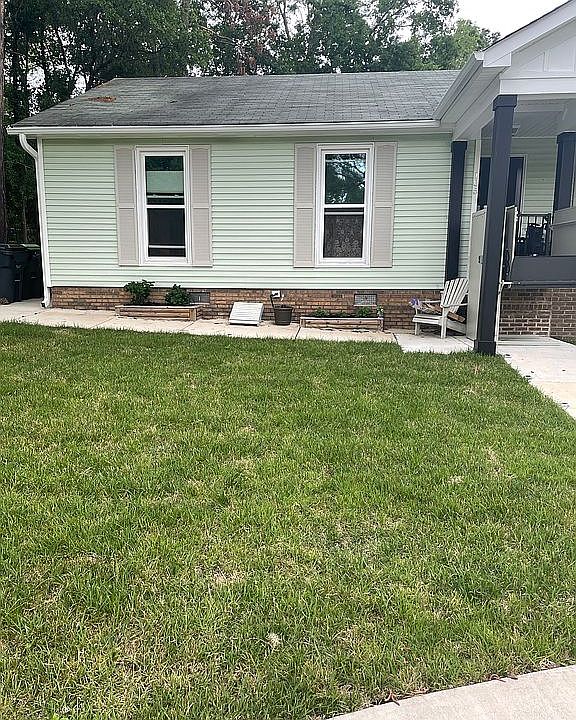 2nd image of 105 Shelton Ct