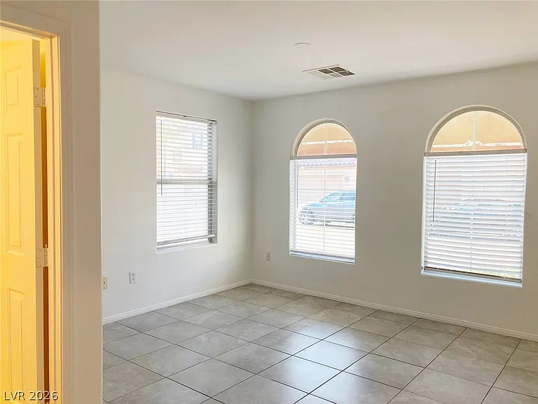 4990 Tioga Pass Ave — Photo 8