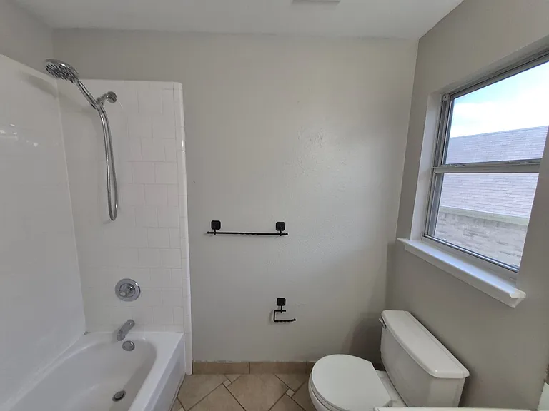 712 Moss Wood — Photo 42