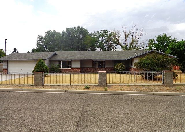 1st image of 3140 Kensington Dr