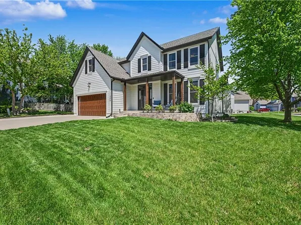 11400 W 114th Ter, Overland Park, KS 66210