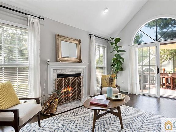 3rd image of 257 De Rose Ct