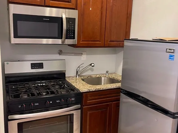 42 Vroom St, Jersey City, NJ 07306