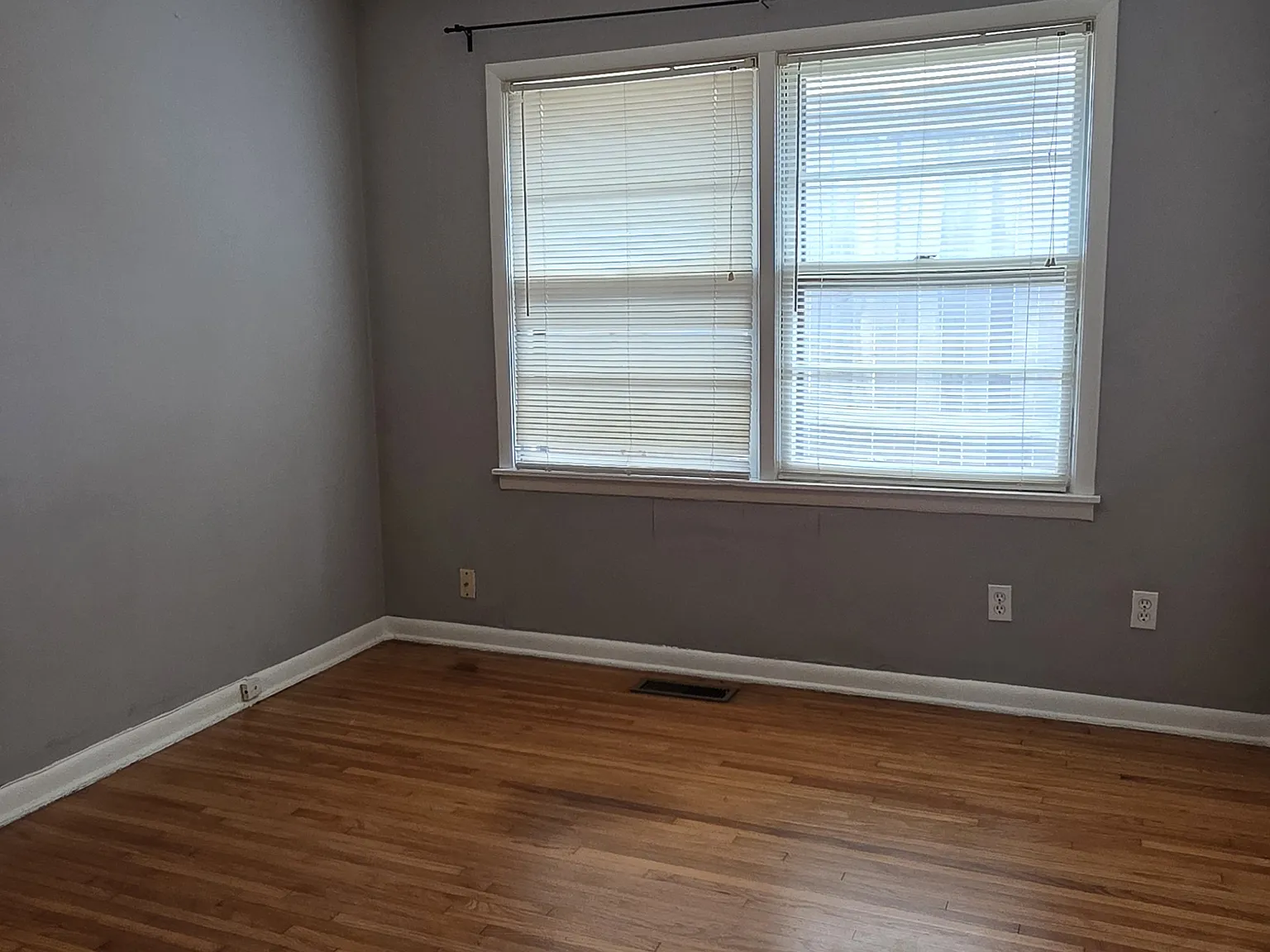 3 bed, $1,800 — Photo 3