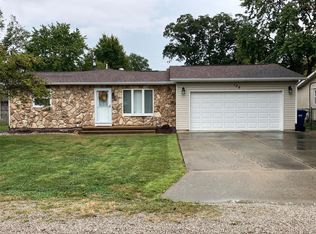 106 N 9th St, New Baden, IL