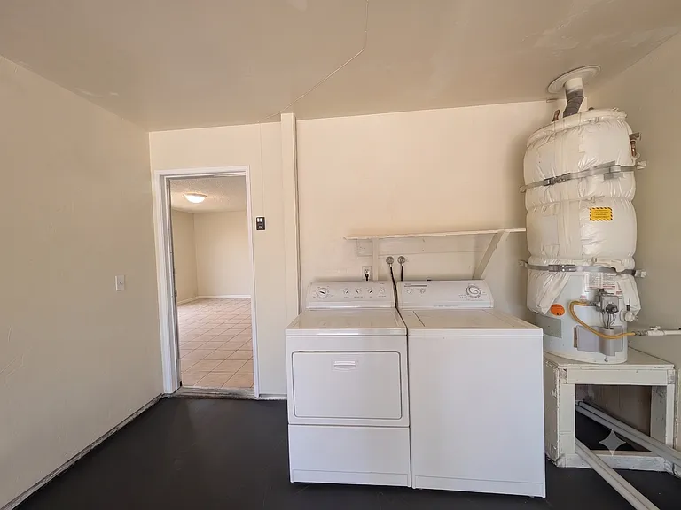 7464 Della Cir — Photo 18