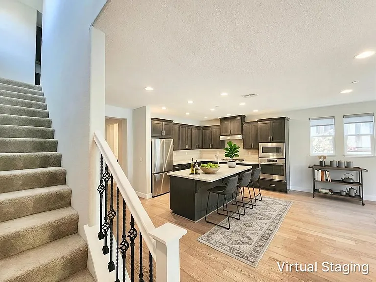 1655 Claremont Dr — Photo 1