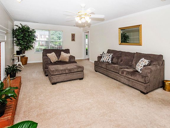 4th image of 1517 Silverdale Ln