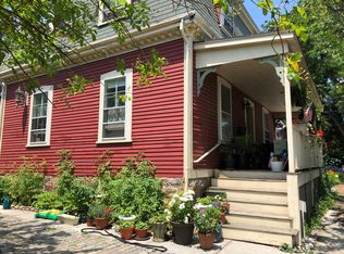 26 2nd St #1, Newport, RI 02840