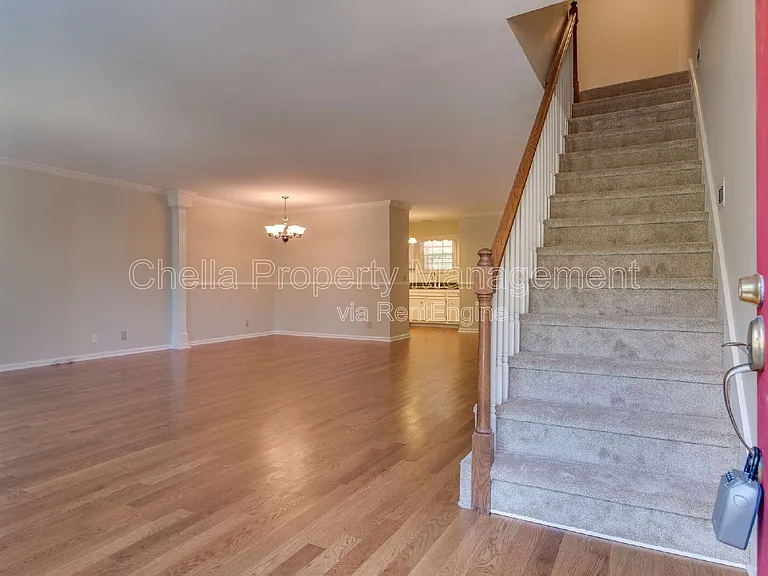 2615 Habersham Ave — Photo 7
