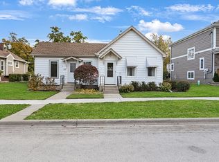717 Warner Ave, Lemont, IL