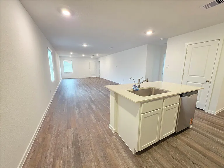 40821 Hawthorne Glades St — Photo 7